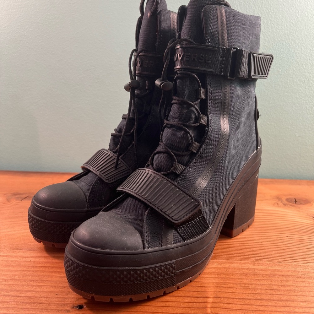Converse Women's Black Lace-Up Platform Boots
